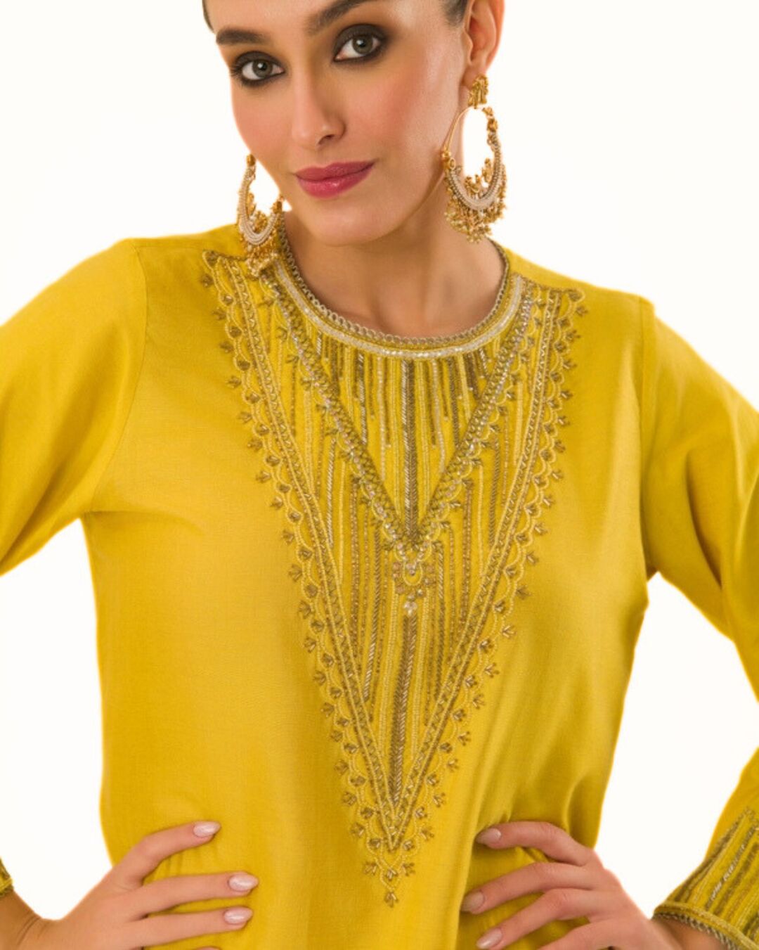 Amber Exquisite Hand Embroidered Pakistani Kurta Set